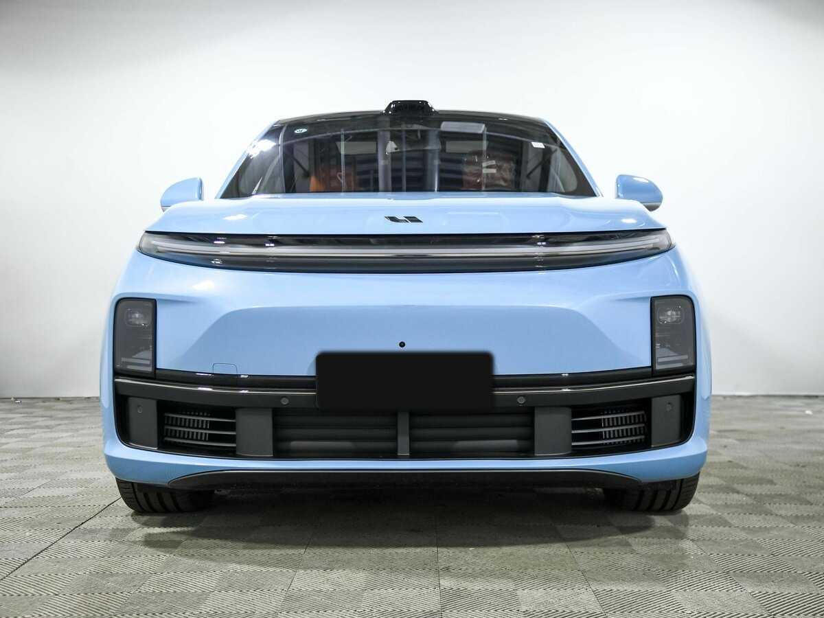 LiXiang L7 с пробегом — 2024 год. Фото: #1