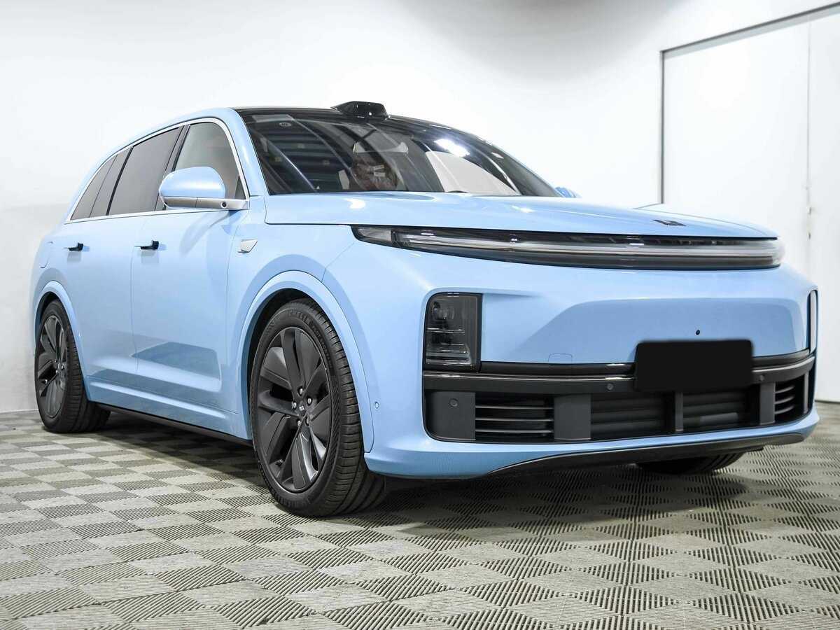 LiXiang L7 с пробегом — 2024 год. Фото: #2