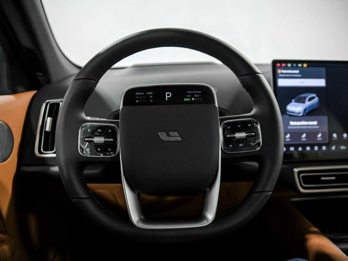 LiXiang L7 с пробегом — 2024 год. Фото: #8