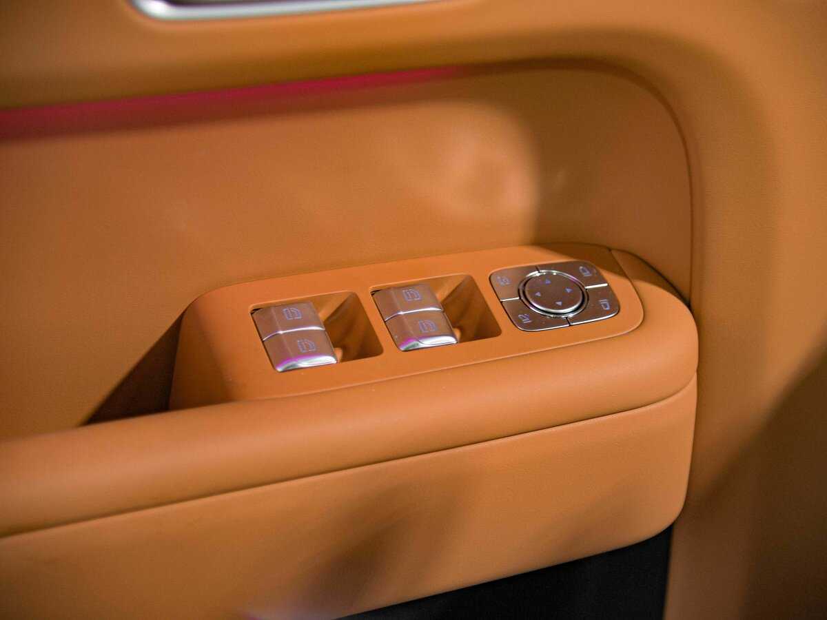 LiXiang L9 с пробегом — 2024 год. Фото: #13