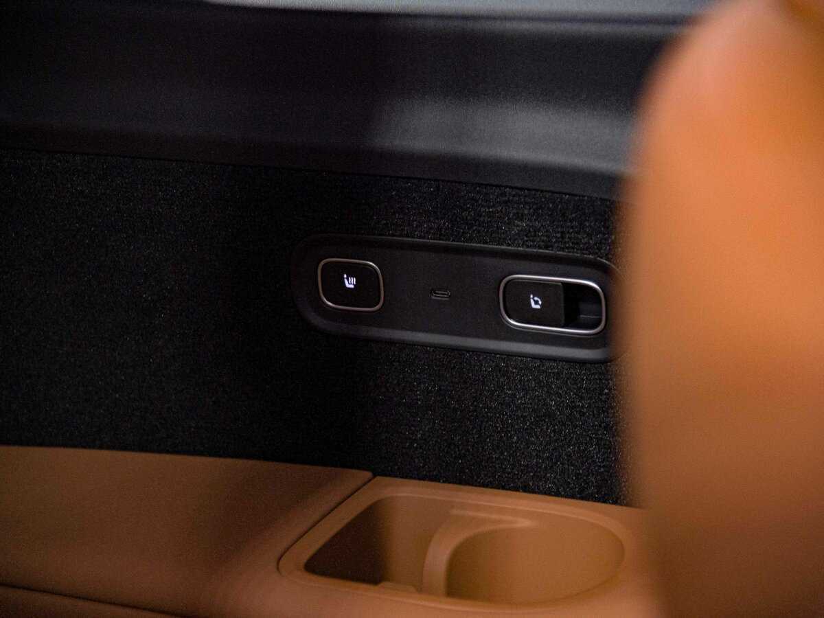 LiXiang L9 с пробегом — 2024 год. Фото: #16