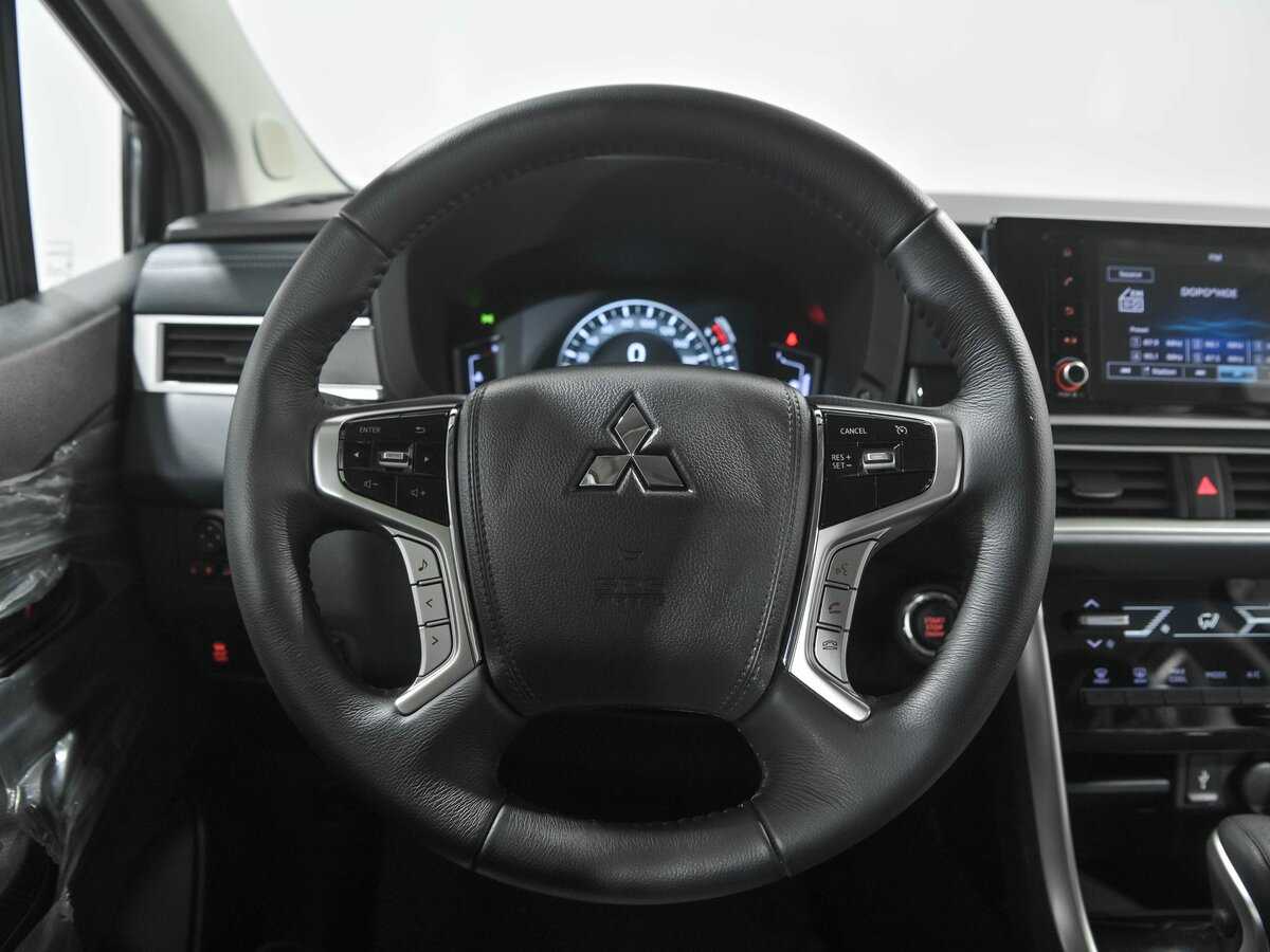 Mitsubishi Xpander с пробегом — 2023 год. Фото: #7