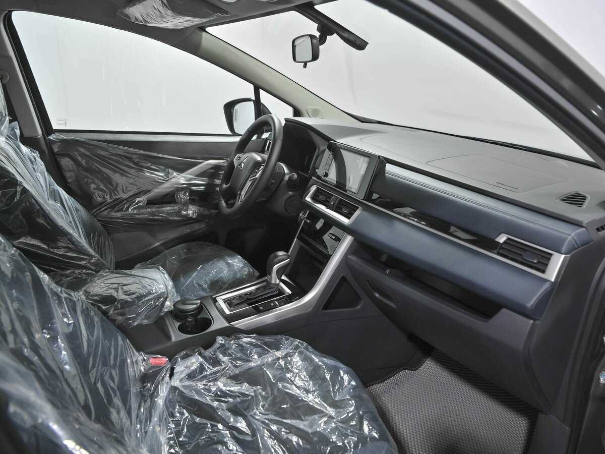 Mitsubishi Xpander с пробегом — 2023 год. Фото: #17