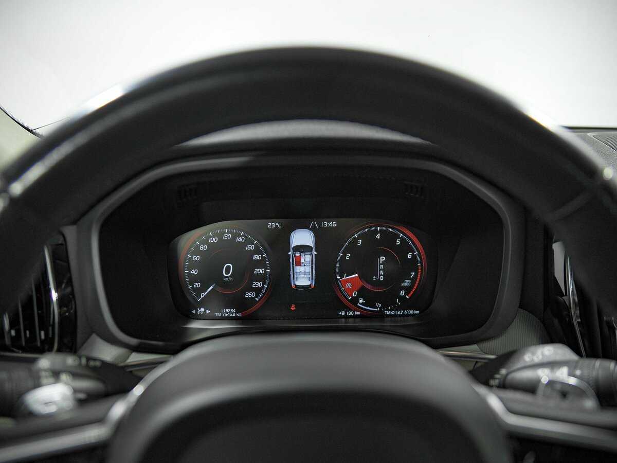 Volvo XC60 с пробегом — 2017 год. Фото: #6