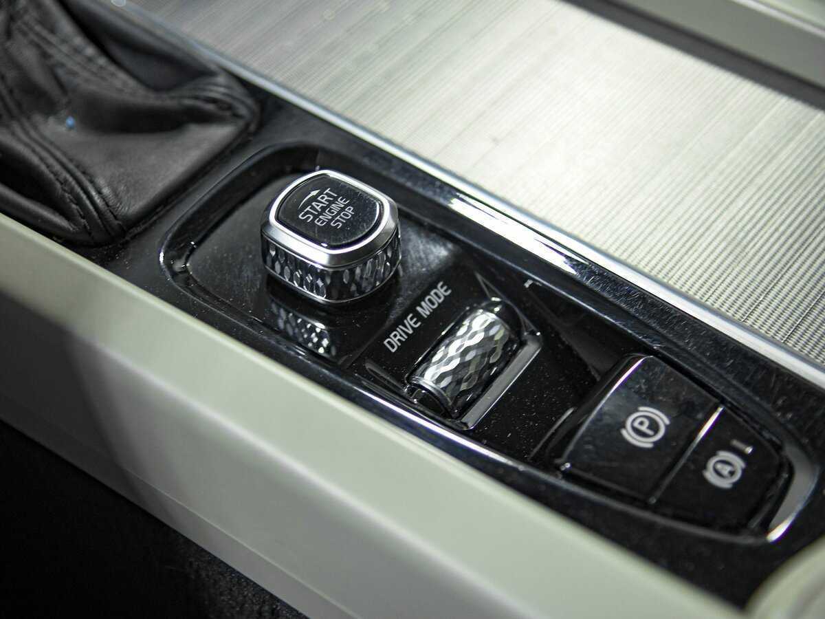 Volvo XC60 с пробегом — 2017 год. Фото: #13