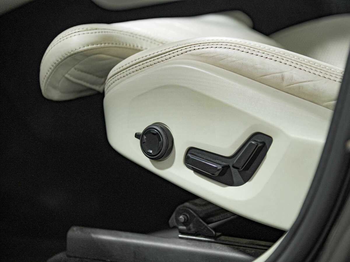 Volvo XC60 с пробегом — 2017 год. Фото: #17