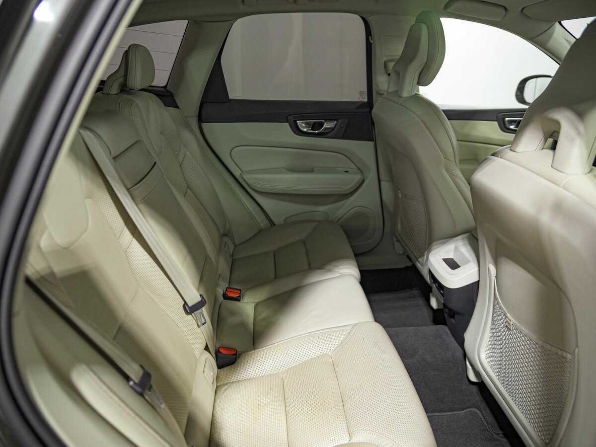 Volvo XC60 с пробегом — 2017 год. Фото: #18