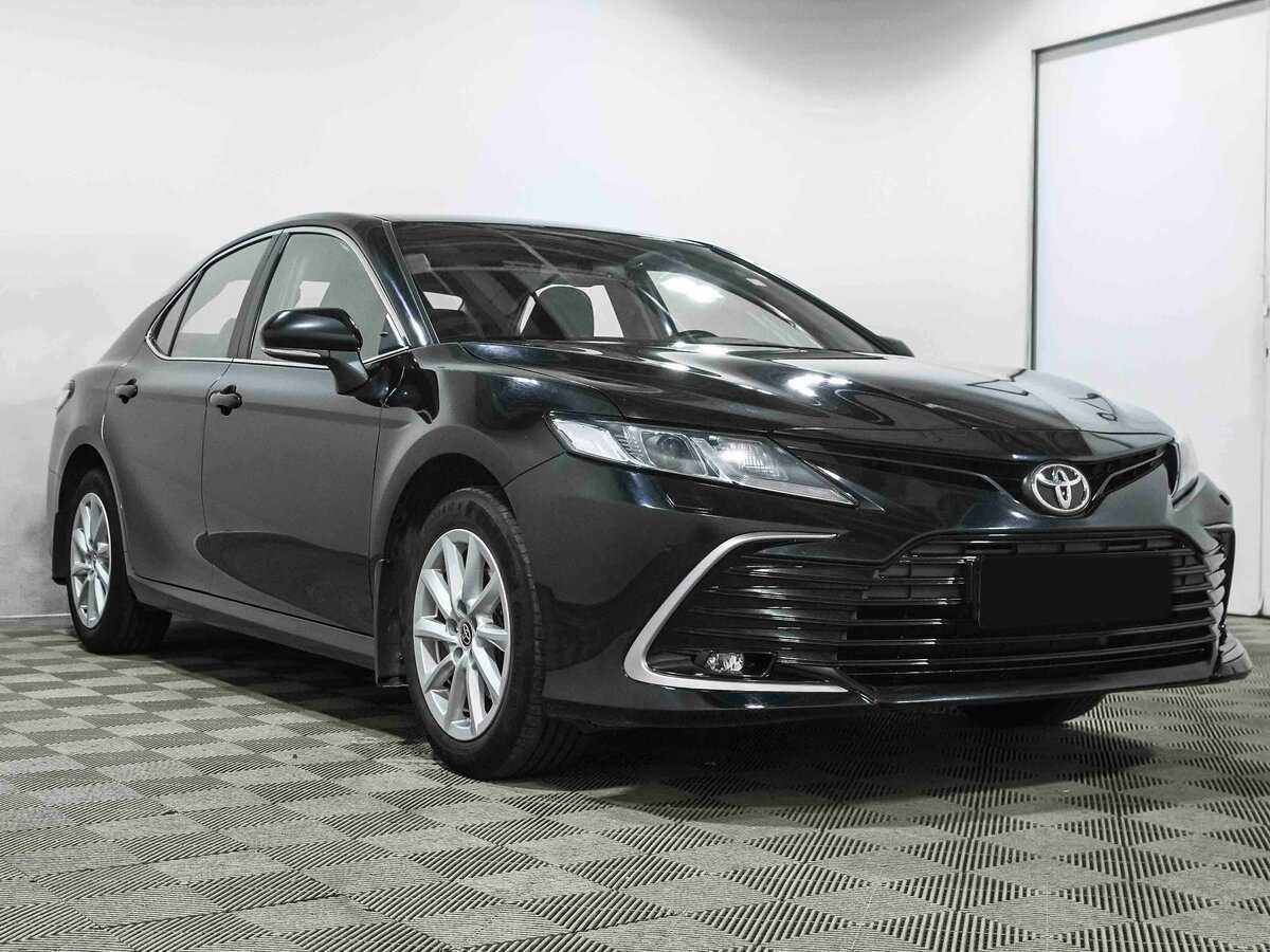 Toyota Camry с пробегом — 2021 год. Фото: #2