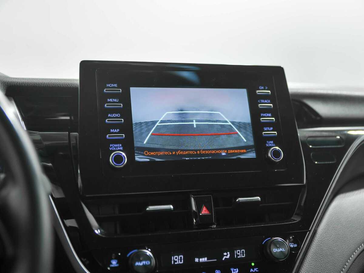 Toyota Camry с пробегом — 2021 год. Фото: #11