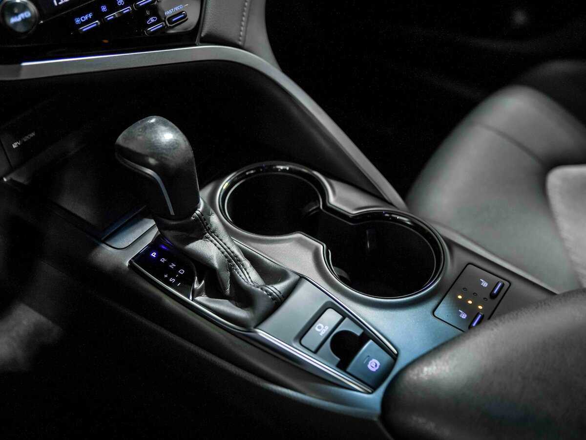 Toyota Camry с пробегом — 2021 год. Фото: #12
