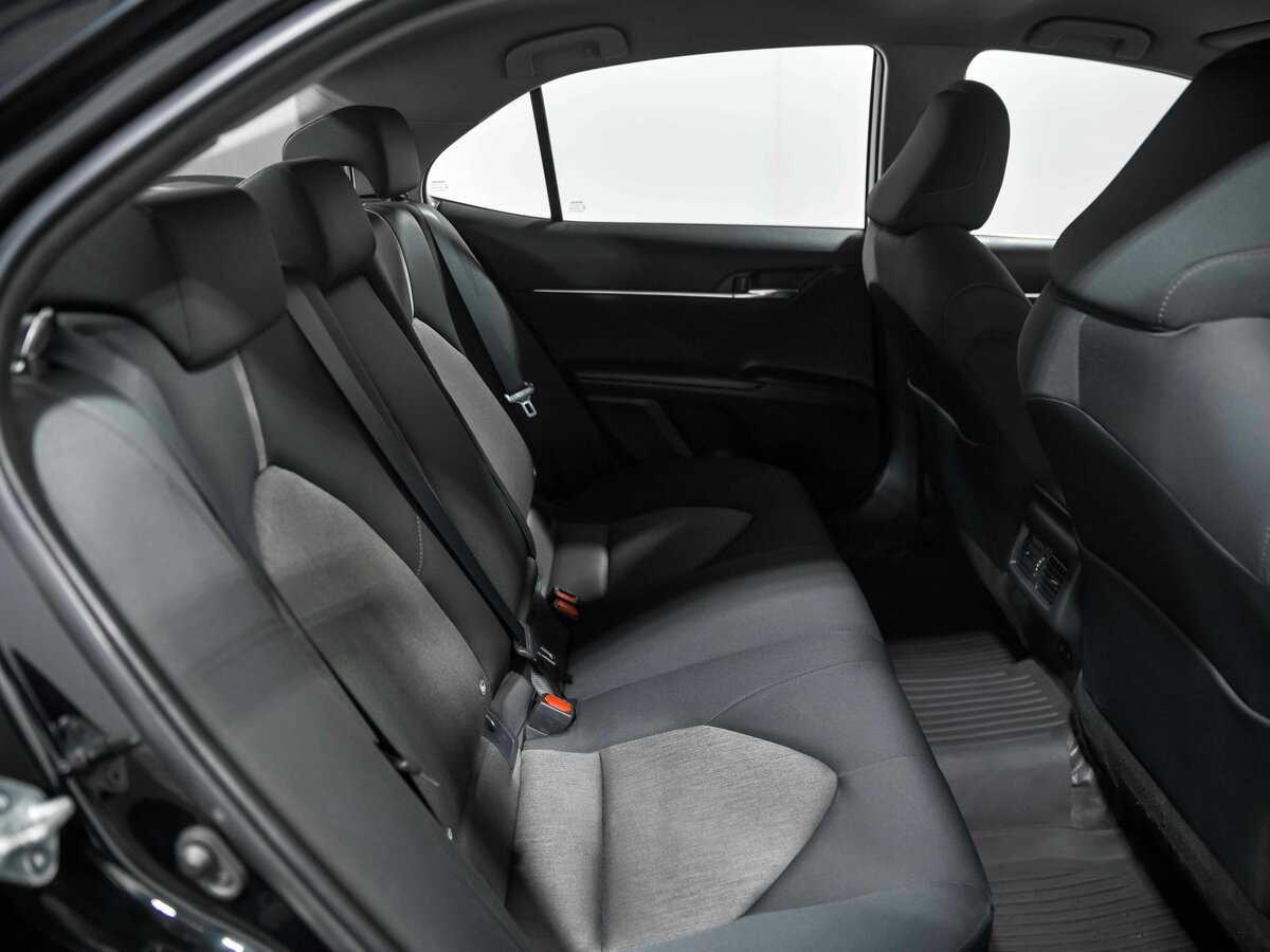Toyota Camry с пробегом — 2021 год. Фото: #15