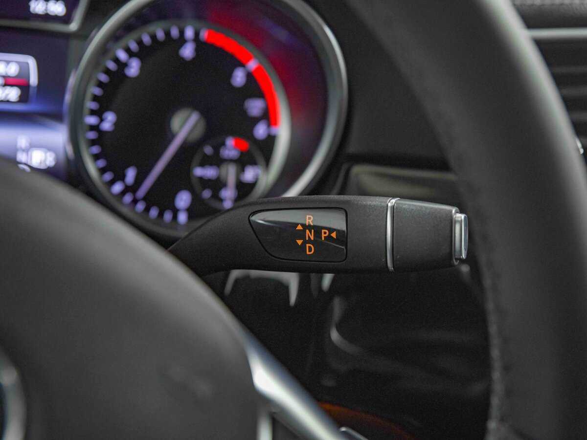 Mercedes-Benz GL-Класс с пробегом — 2015 год. Фото: #8