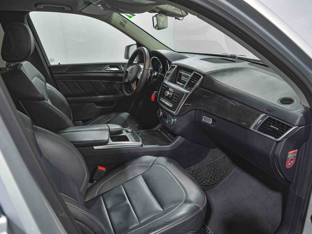 Mercedes-Benz GL-Класс с пробегом — 2015 год. Фото: #19