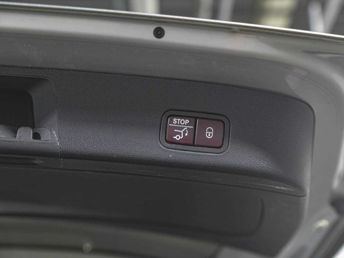 Mercedes-Benz GL-Класс с пробегом — 2015 год. Фото: #24