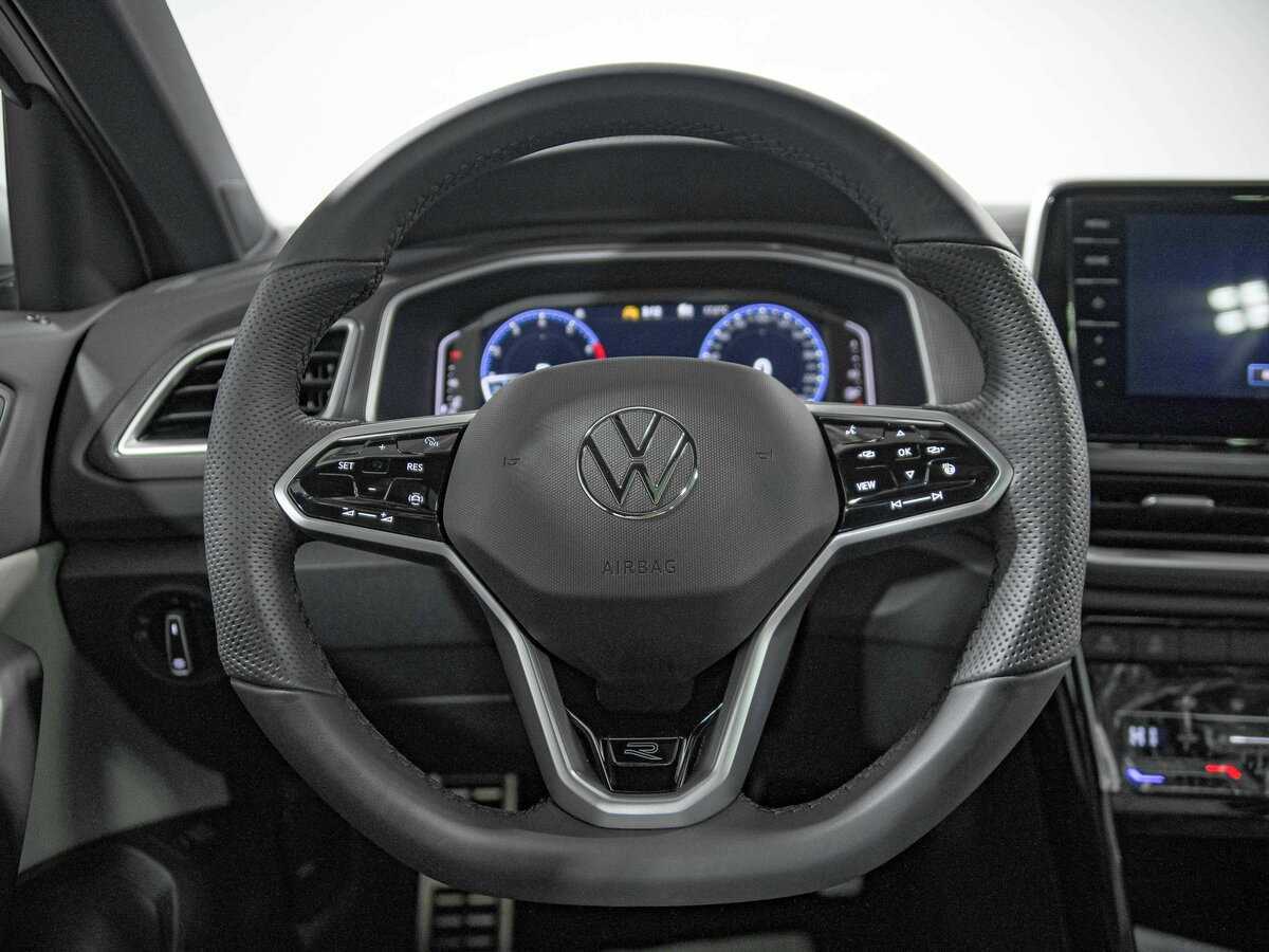 Volkswagen T-Roc с пробегом — 2024 год. Фото: #8