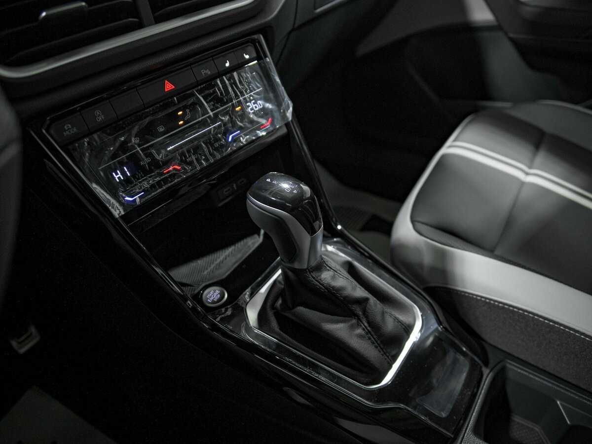 Volkswagen T-Roc с пробегом — 2024 год. Фото: #11