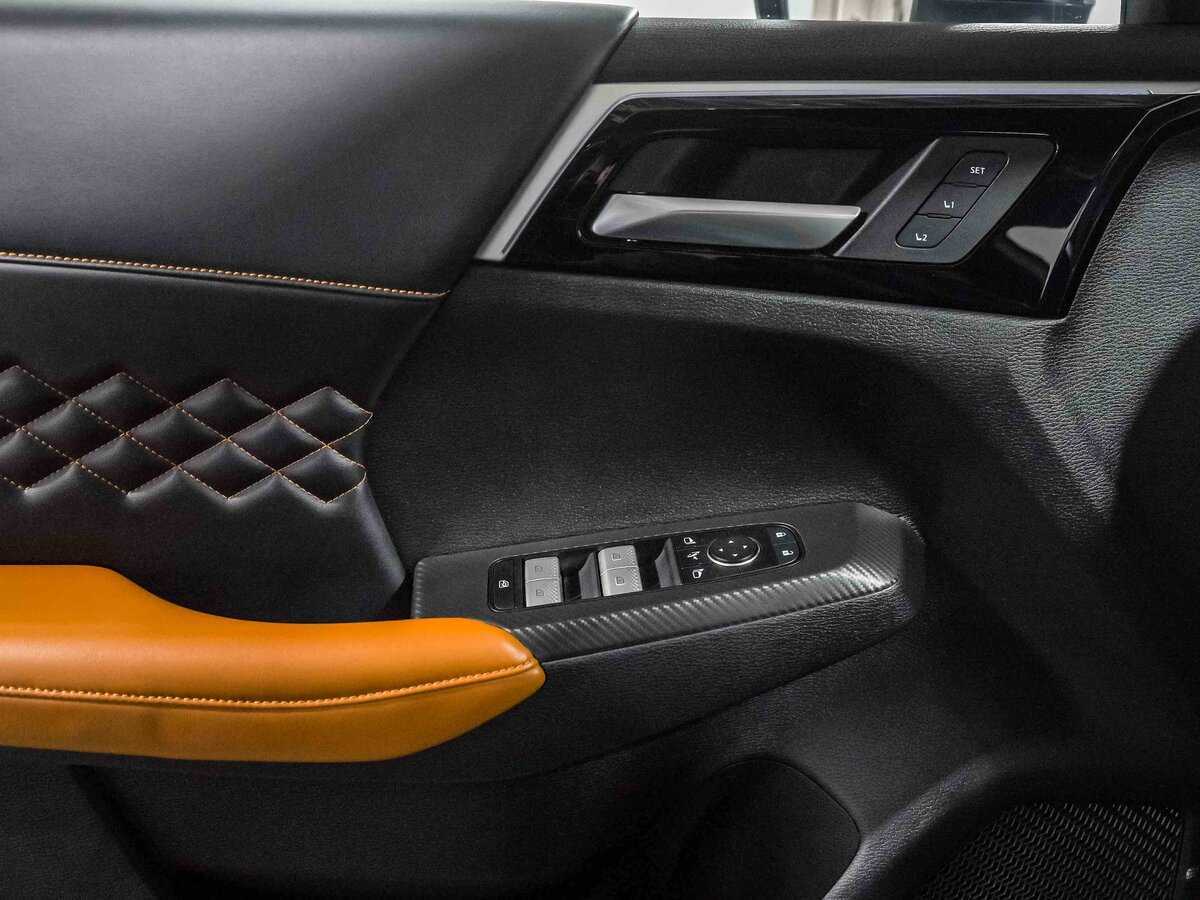 Mitsubishi Outlander с пробегом — 2023 год. Фото: #13