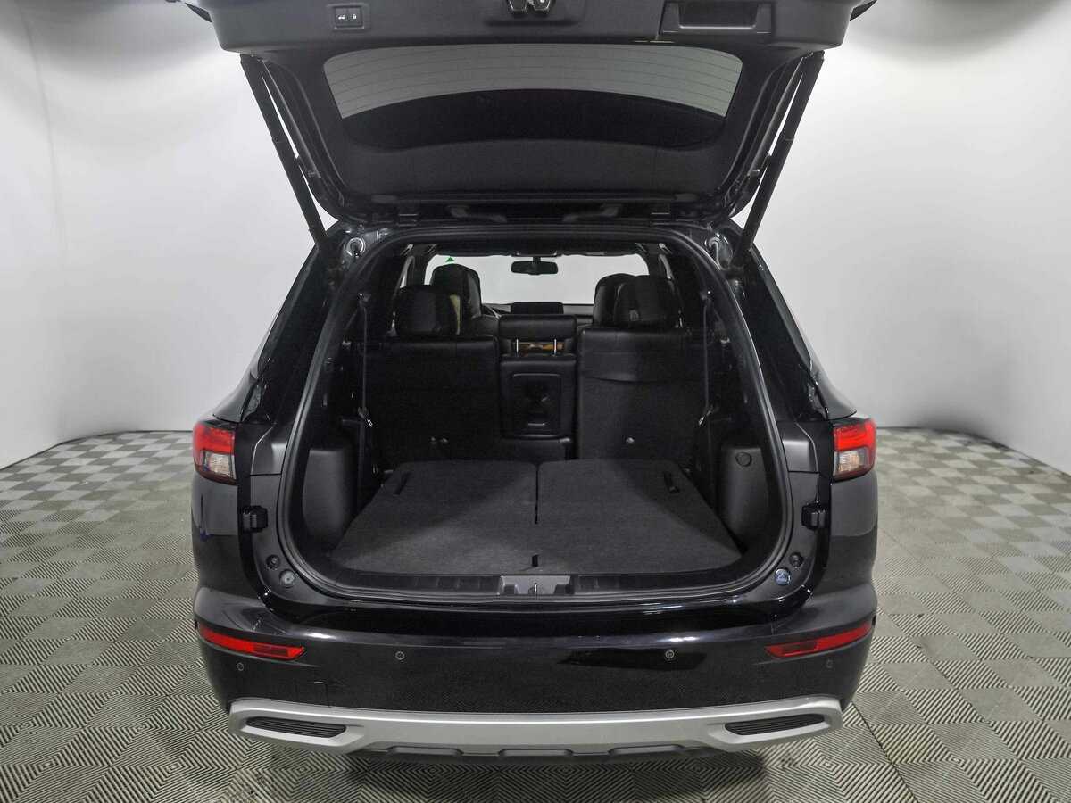 Mitsubishi Outlander с пробегом — 2023 год. Фото: #23