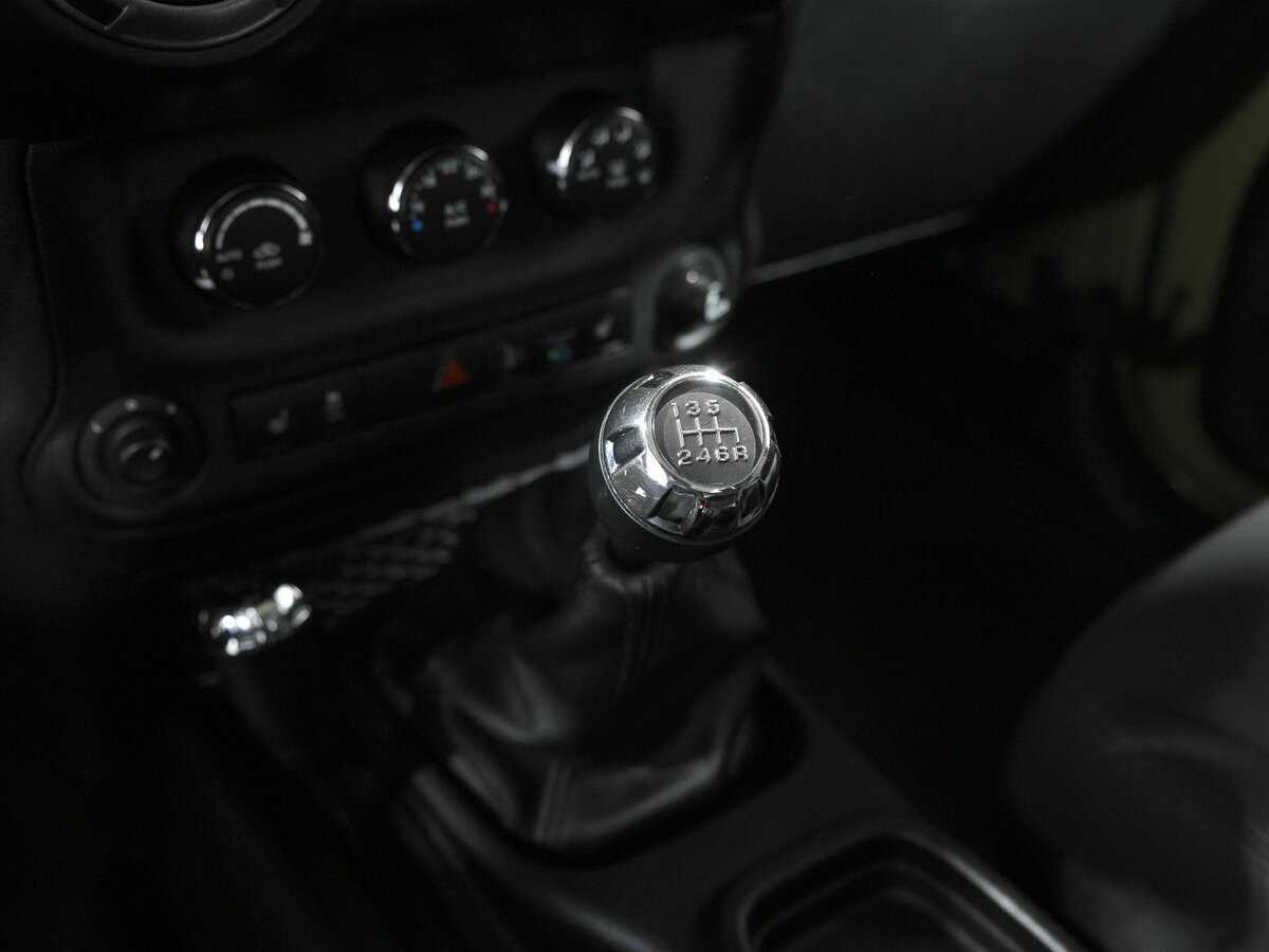 Jeep Wrangler с пробегом — 2013 год. Фото: #11