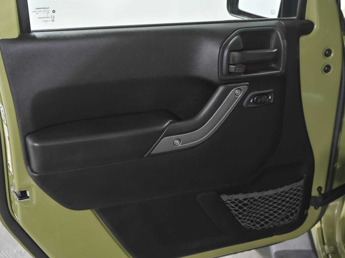 Jeep Wrangler с пробегом — 2013 год. Фото: #12