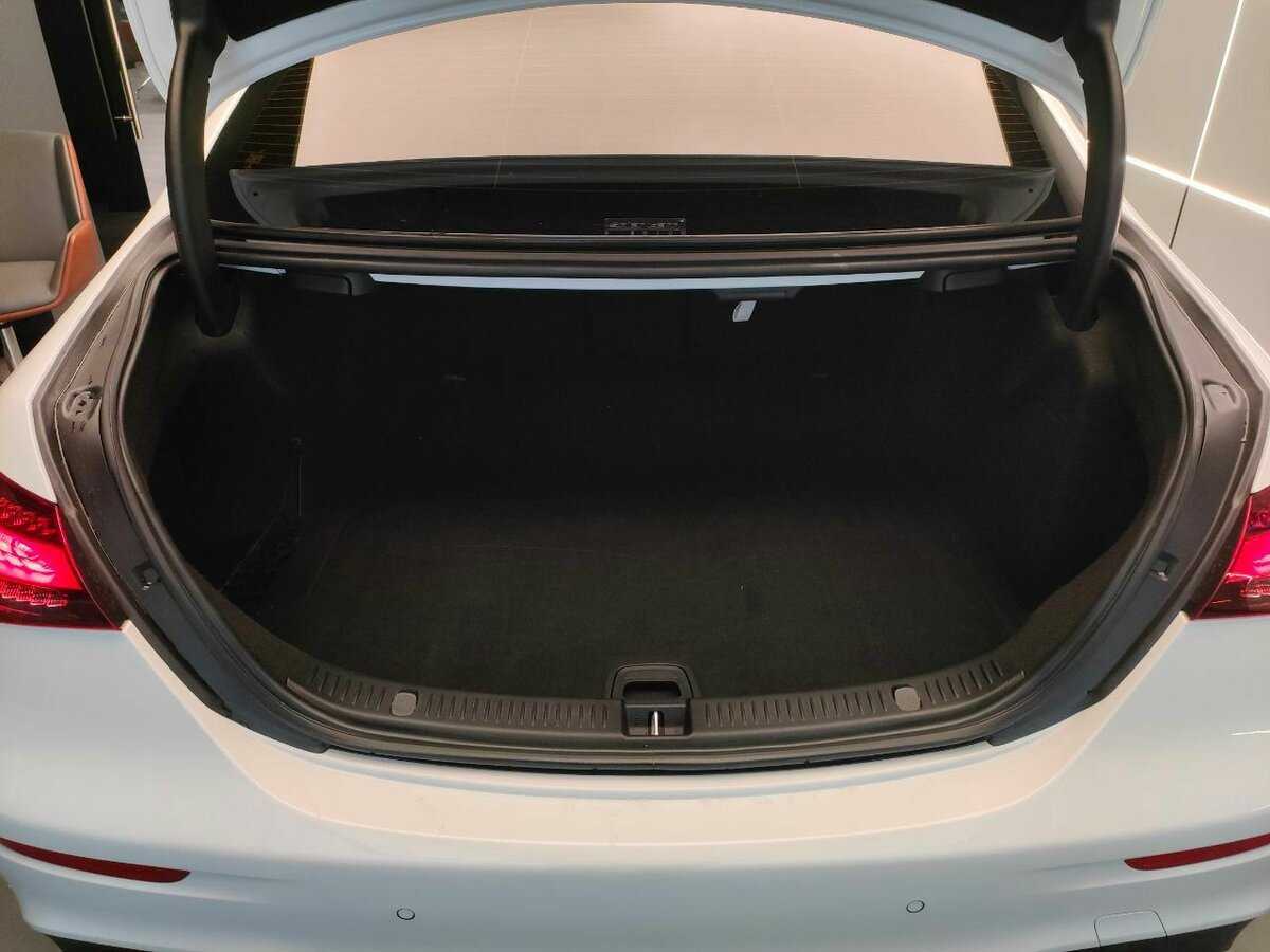 Mercedes-Benz E-Класс с пробегом — 2020 год. Фото: #24