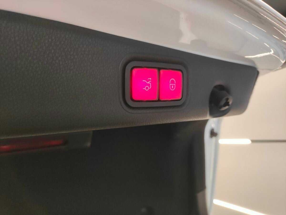 Mercedes-Benz E-Класс с пробегом — 2020 год. Фото: #26