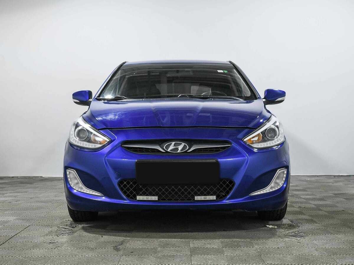 Hyundai Solaris с пробегом — 2011 год. Фото: #1