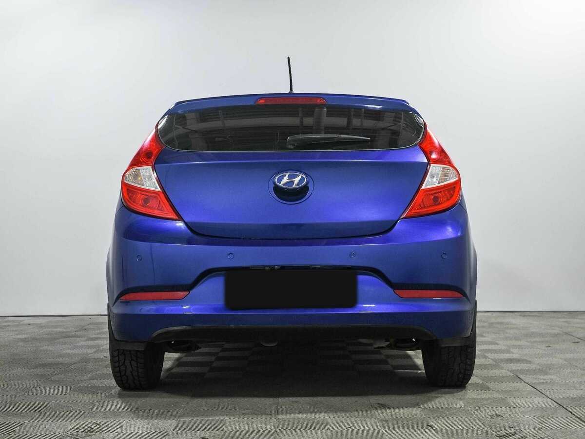 Hyundai Solaris с пробегом — 2011 год. Фото: #3