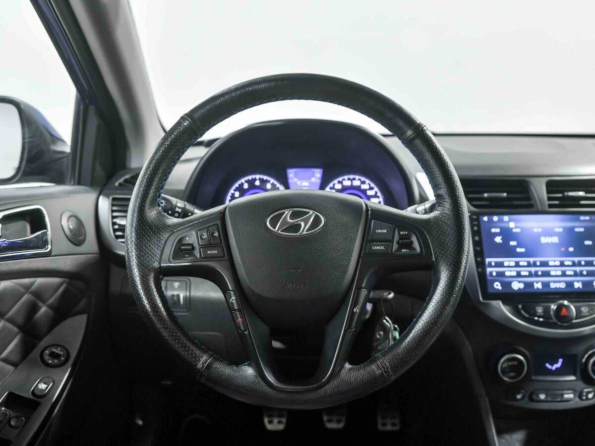 Hyundai Solaris с пробегом — 2011 год. Фото: #6