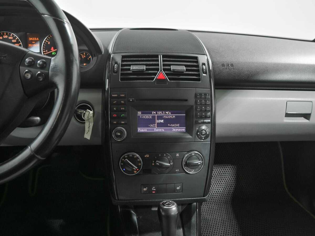 Mercedes-Benz A-Класс с пробегом — 2010 год. Фото: #9