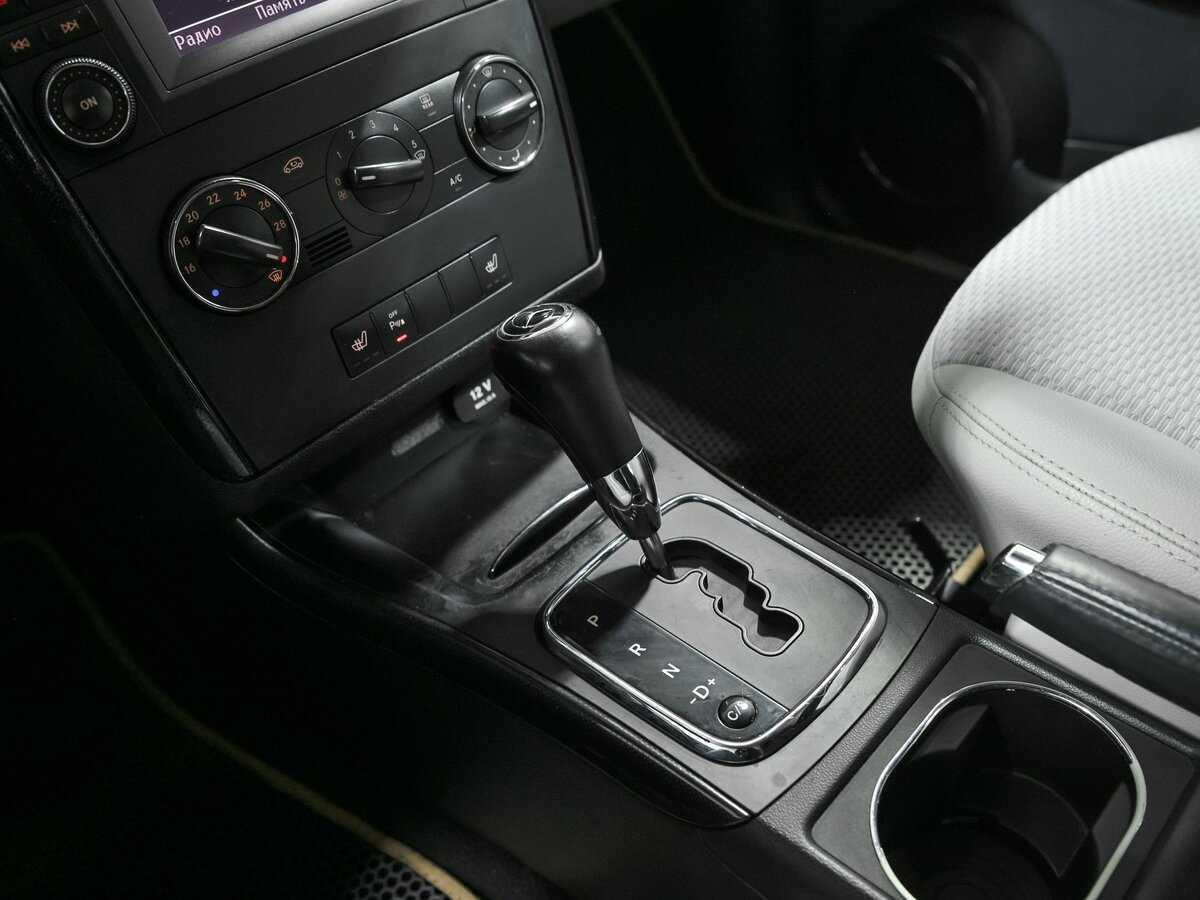 Mercedes-Benz A-Класс с пробегом — 2010 год. Фото: #11