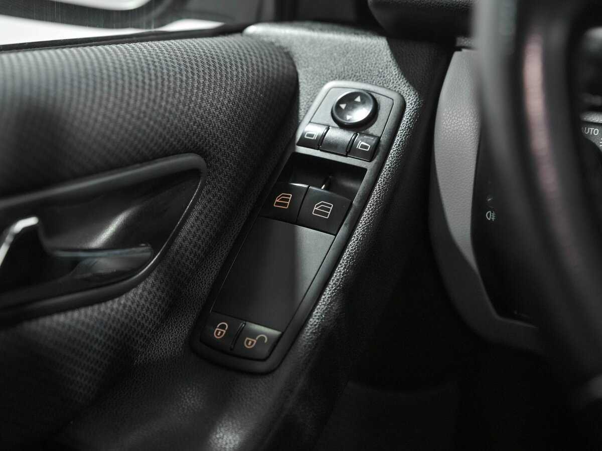 Mercedes-Benz A-Класс с пробегом — 2010 год. Фото: #13