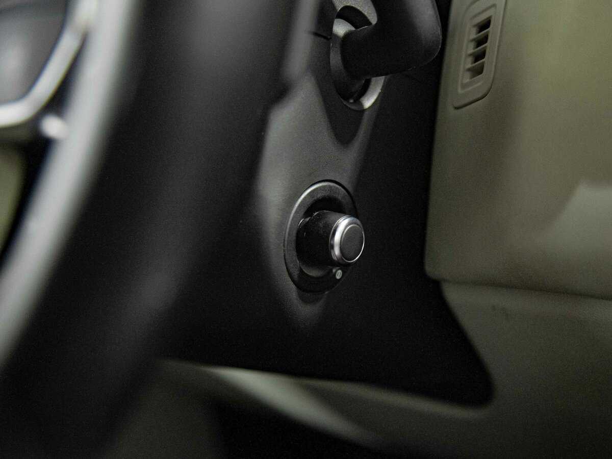 Land Rover Range Rover с пробегом — 2013 год. Фото: #10