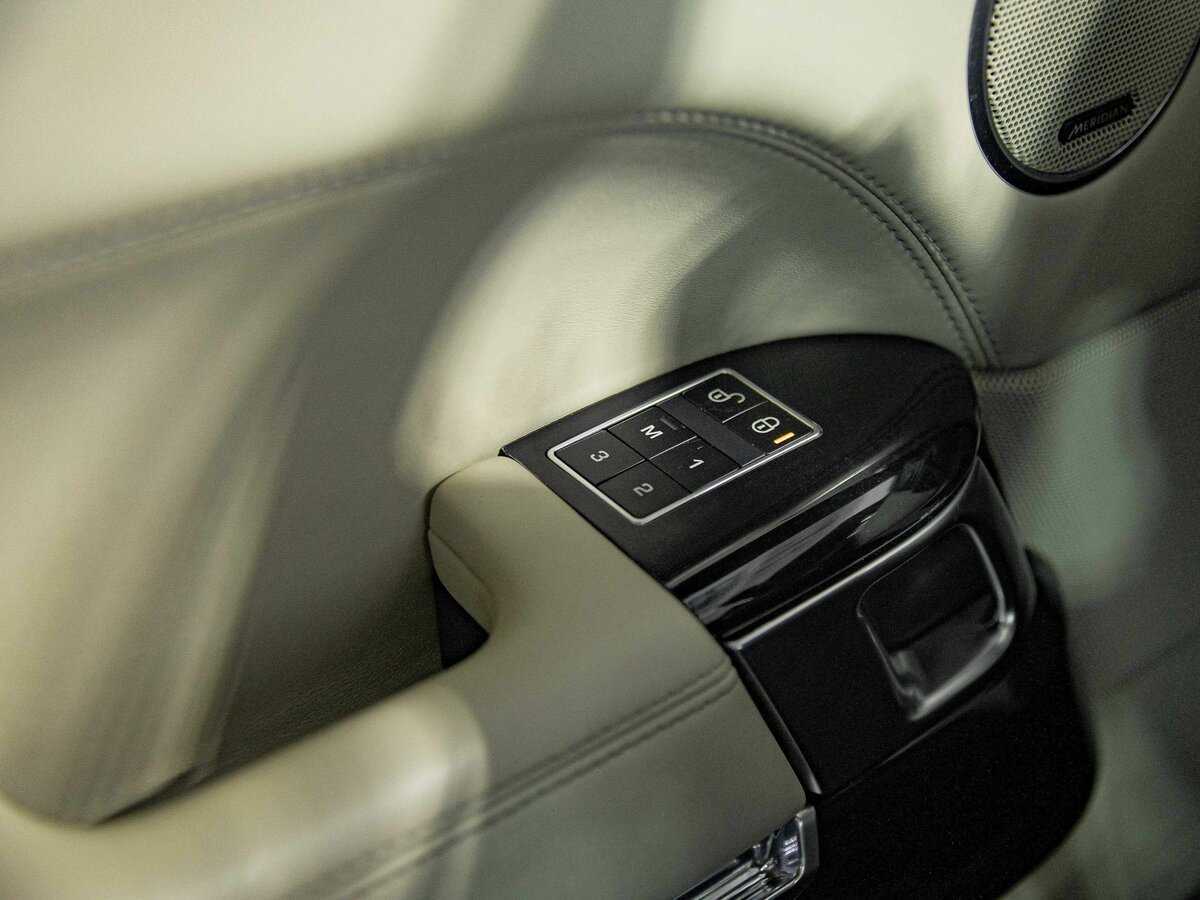 Land Rover Range Rover с пробегом — 2013 год. Фото: #15