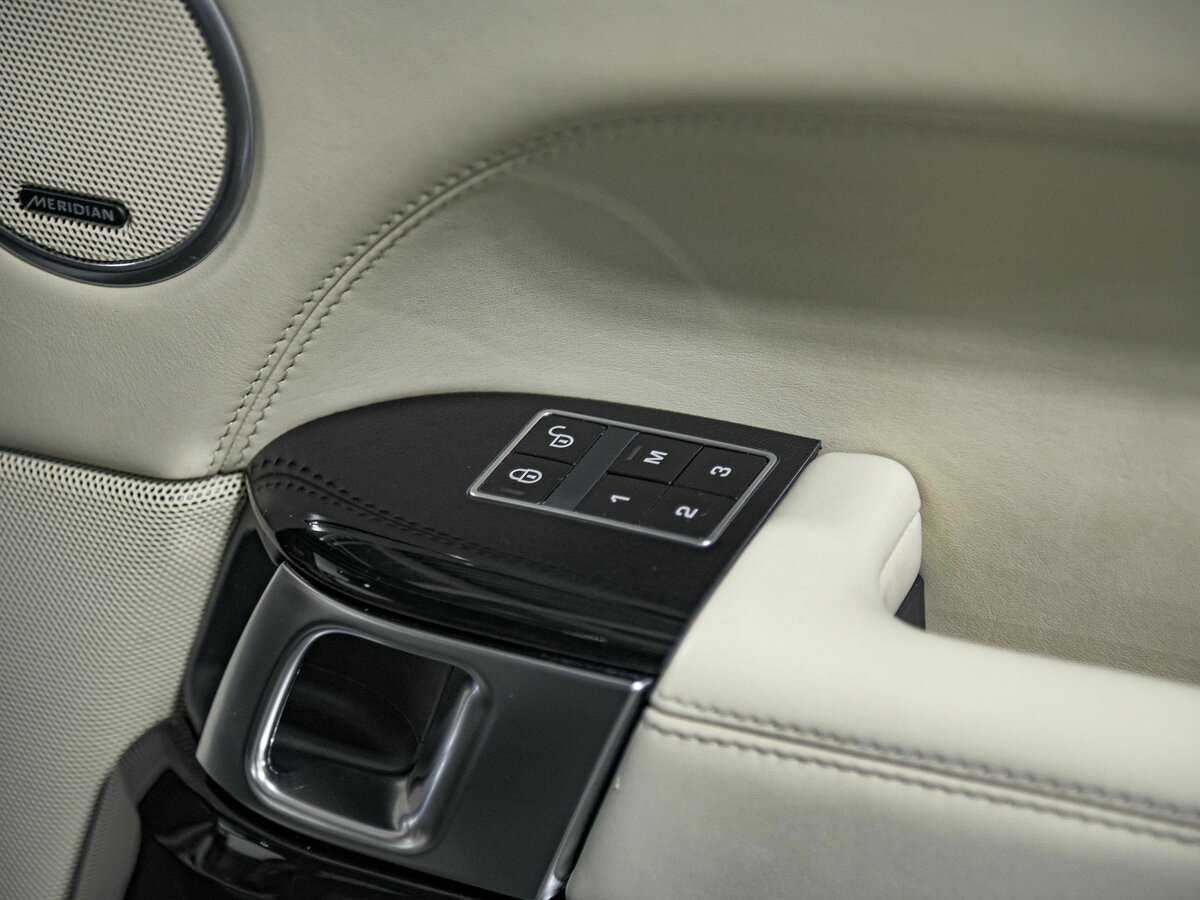 Land Rover Range Rover с пробегом — 2013 год. Фото: #20