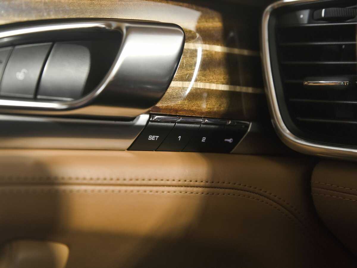 Porsche Panamera с пробегом — 2014 год. Фото: #12