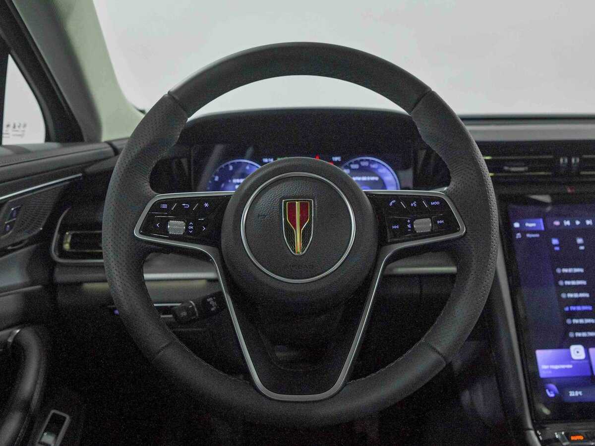 Hongqi H5 с пробегом — 2024 год. Фото: #8