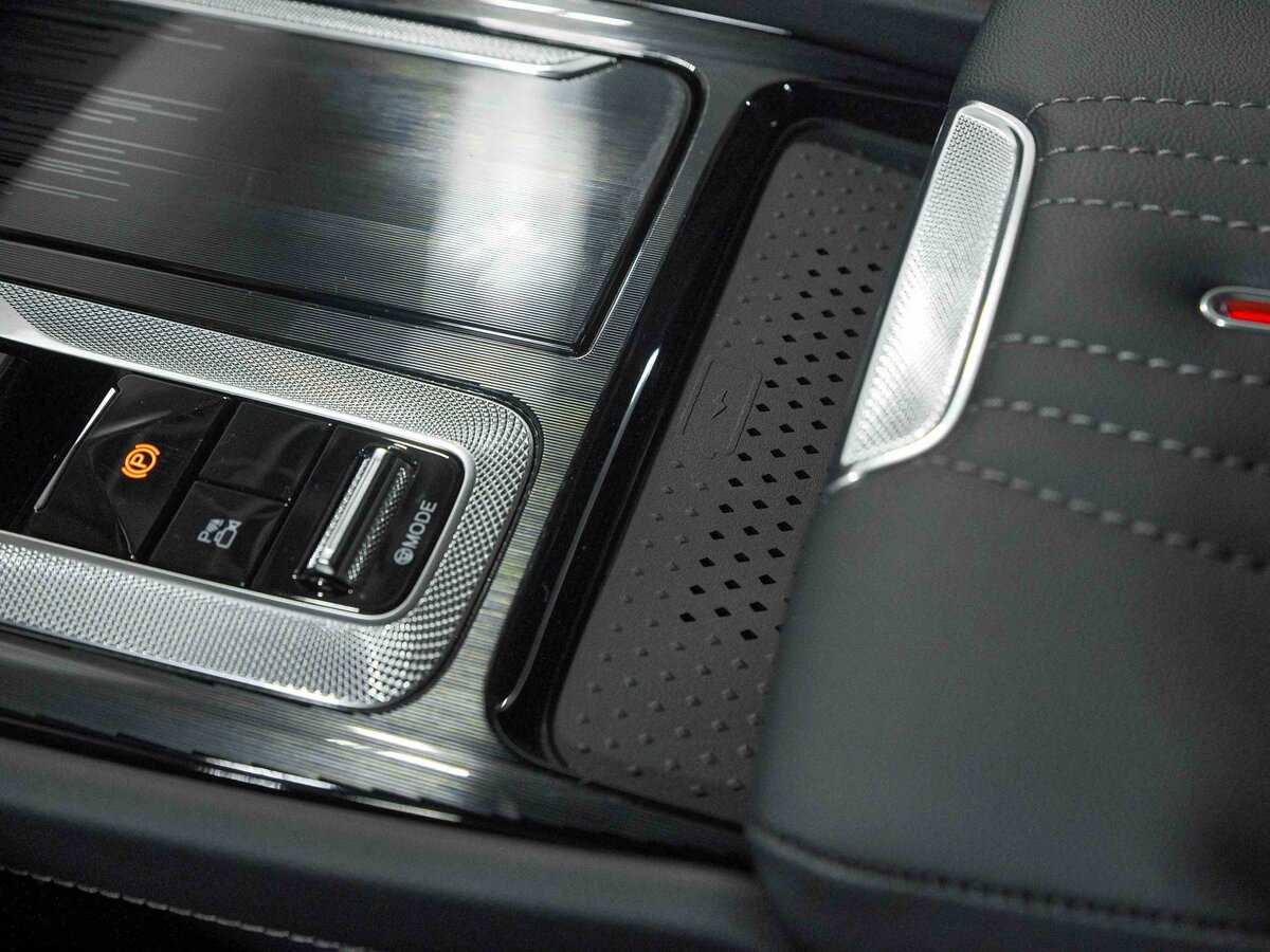 Hongqi H5 с пробегом — 2024 год. Фото: #13