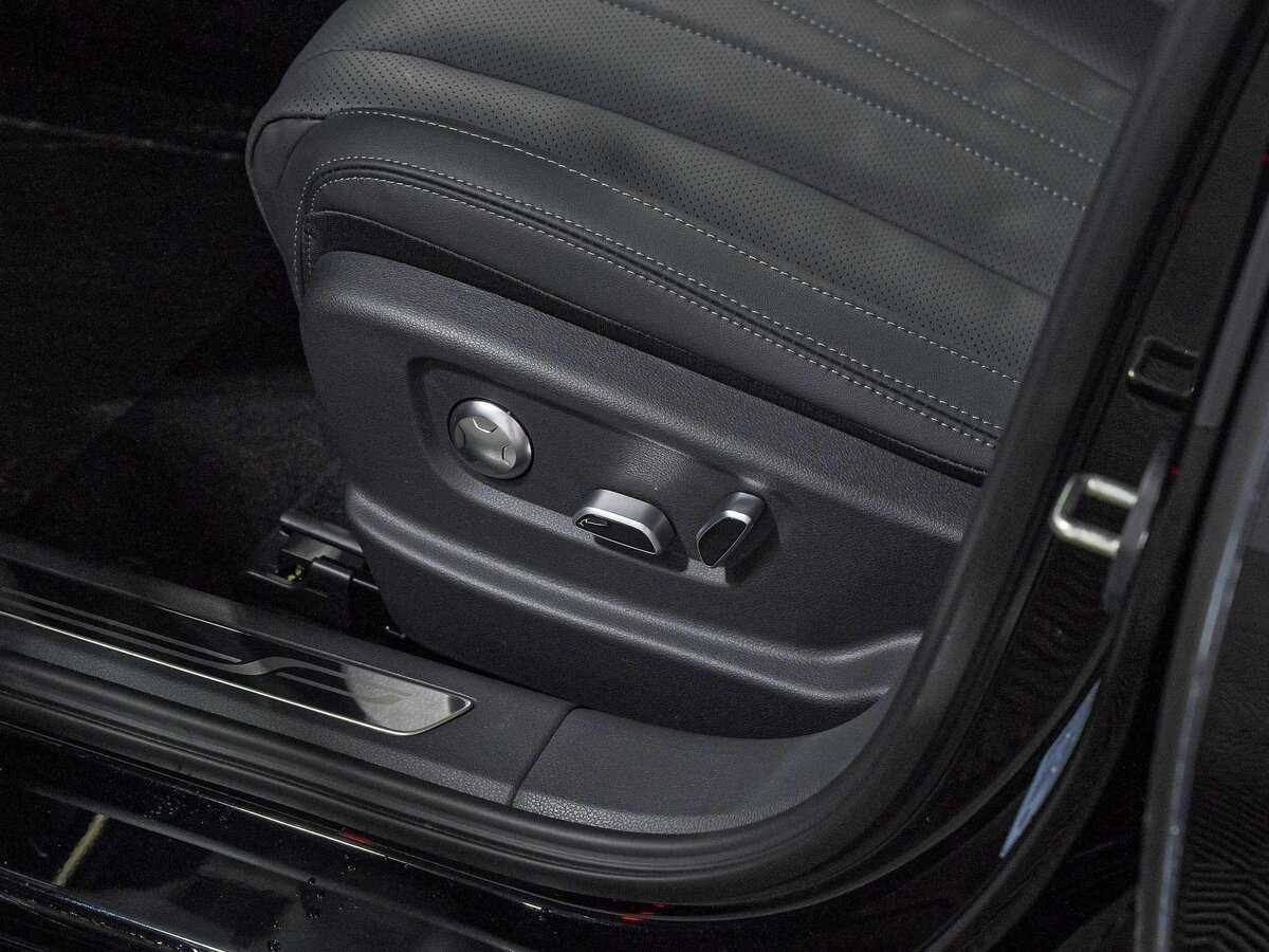 Hongqi H5 с пробегом — 2024 год. Фото: #16