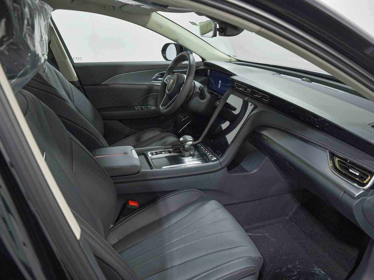 Hongqi H5 с пробегом — 2024 год. Фото: #18