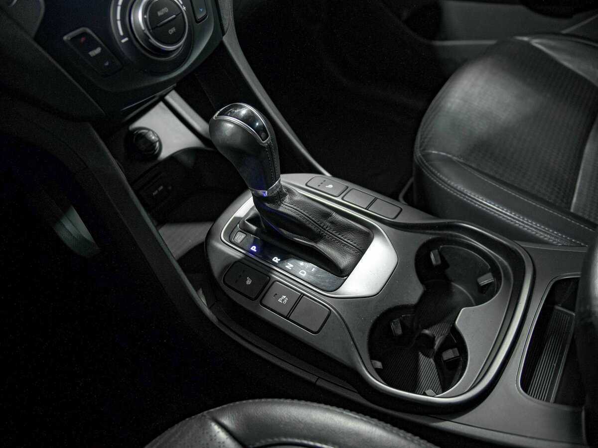 Hyundai Santa Fe с пробегом — 2012 год. Фото: #10