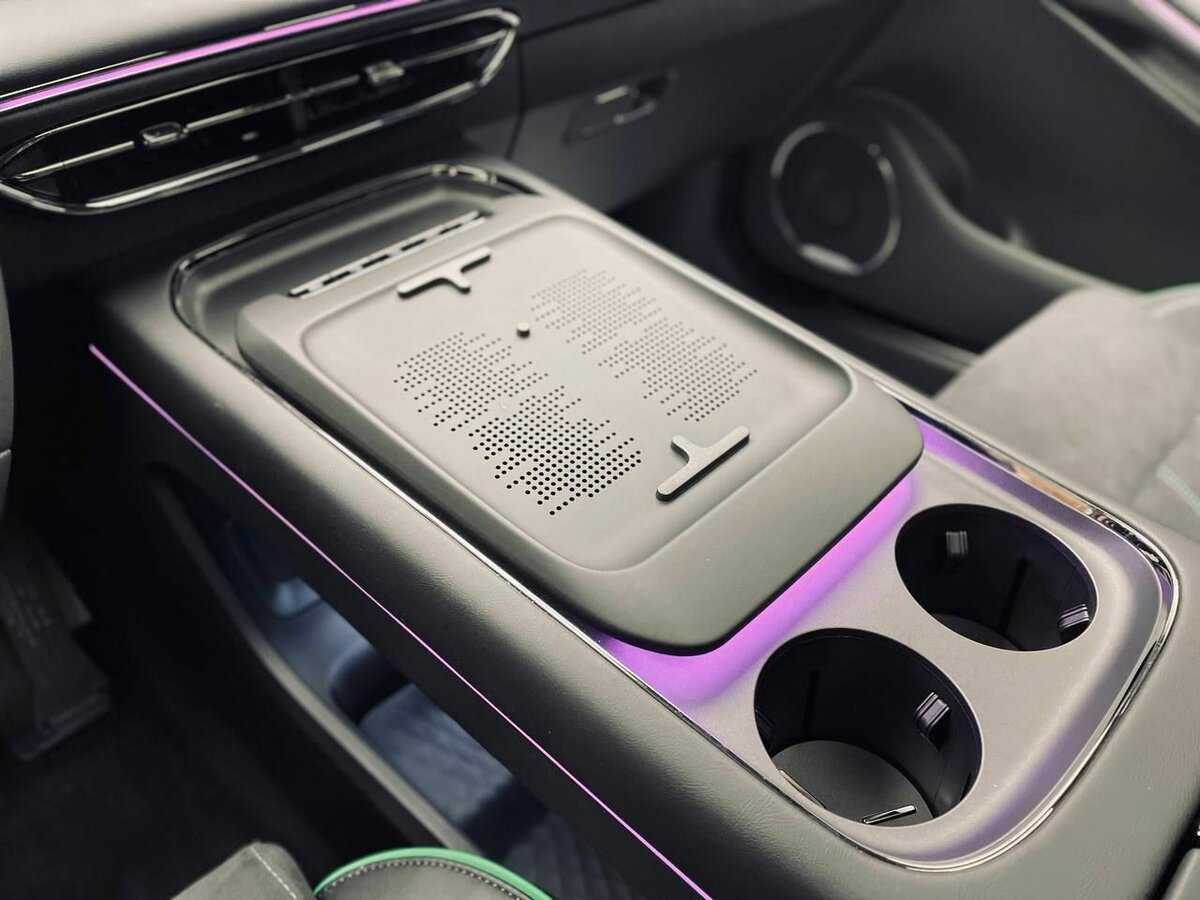 Voyah Free с пробегом — 2024 год. Фото: #12