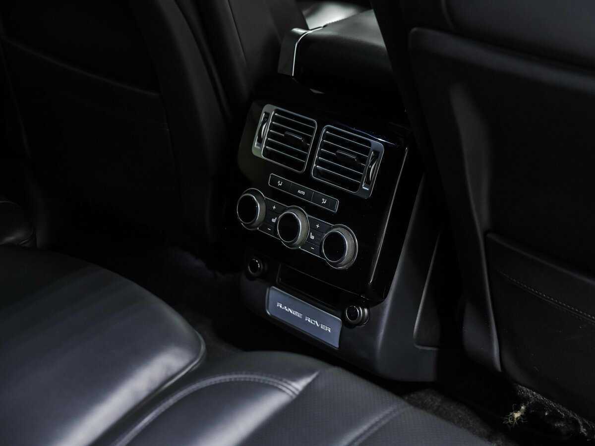 Land Rover Range Rover с пробегом — 2017 год. Фото: #19