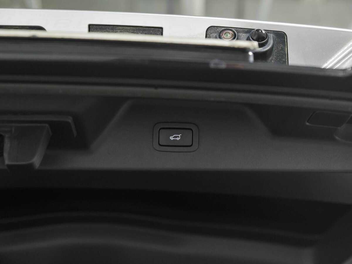 Land Rover Range Rover с пробегом — 2017 год. Фото: #23