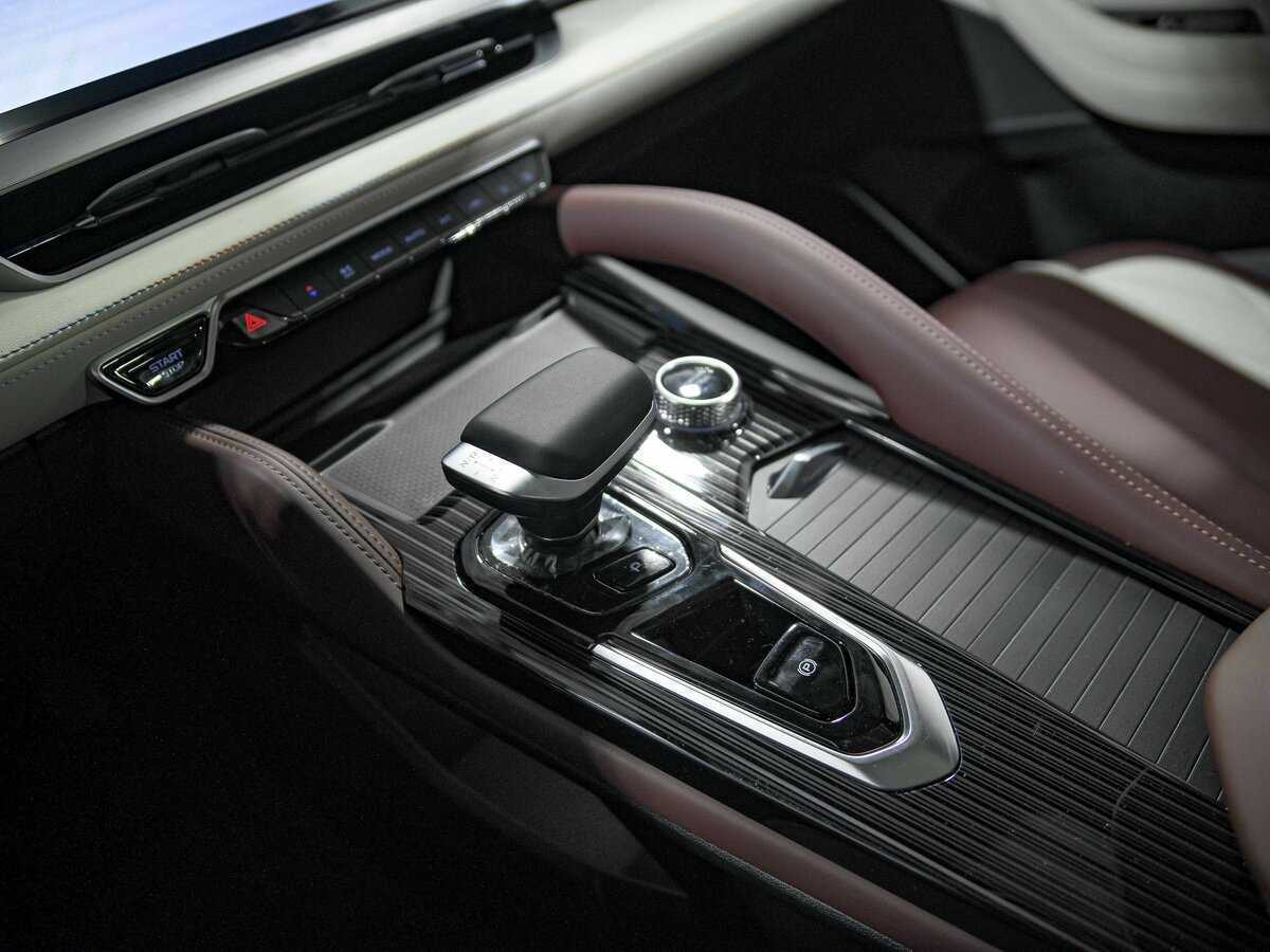 Geely Monjaro с пробегом — 2024 год. Фото: #13