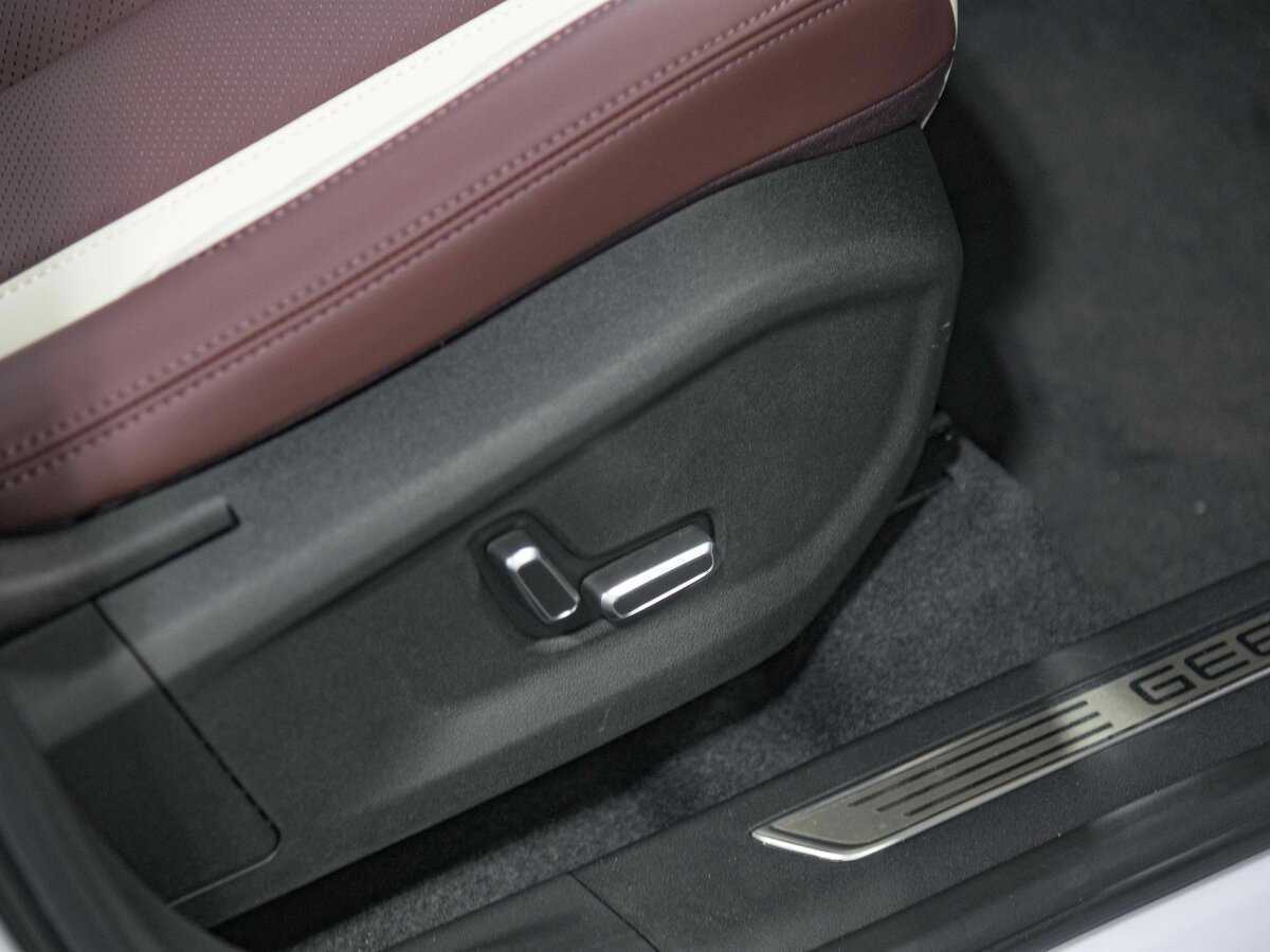 Geely Monjaro с пробегом — 2024 год. Фото: #21