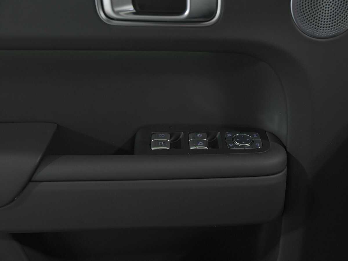 LiXiang L7 с пробегом — 2024 год. Фото: #13