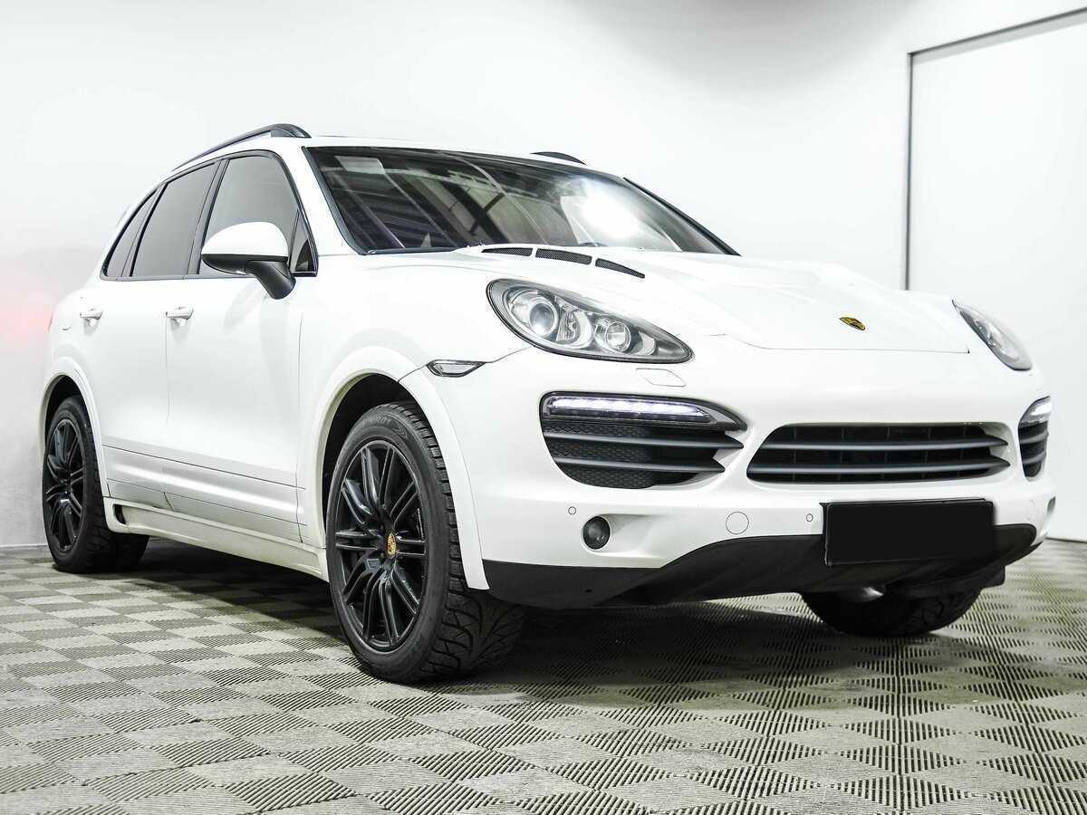 Porsche Cayenne с пробегом — 2012 год. Фото: #2