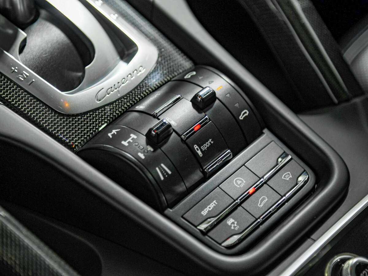 Porsche Cayenne с пробегом — 2012 год. Фото: #13