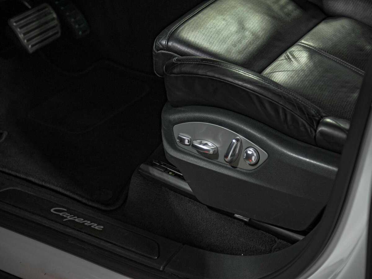 Porsche Cayenne с пробегом — 2012 год. Фото: #17